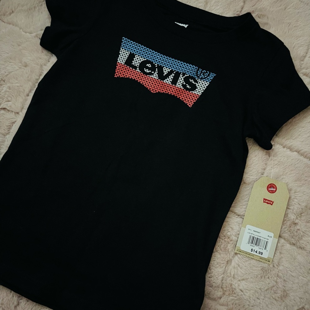 Levi’s T-shirt